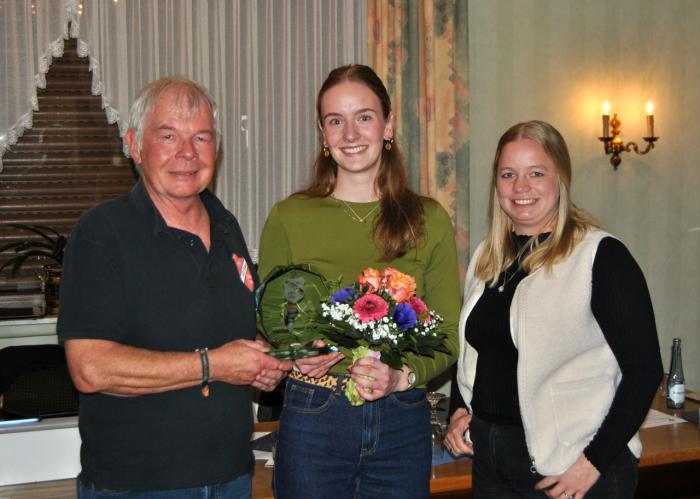 Sportlerin des Jahres Mirja Görtemöller (mitte)